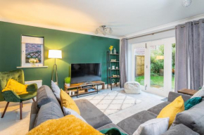 9 College Court Spacious, Modern 4-Bed Townhouse in York I Pass The Keys